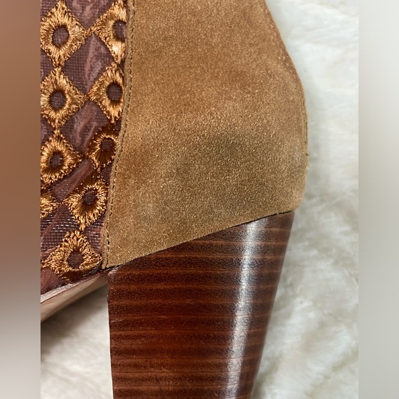 Anthropologie Suede Ankle Boots Embroidered Mesh Panel Block Heel Boho Size 8 - Picture 7 of 15
